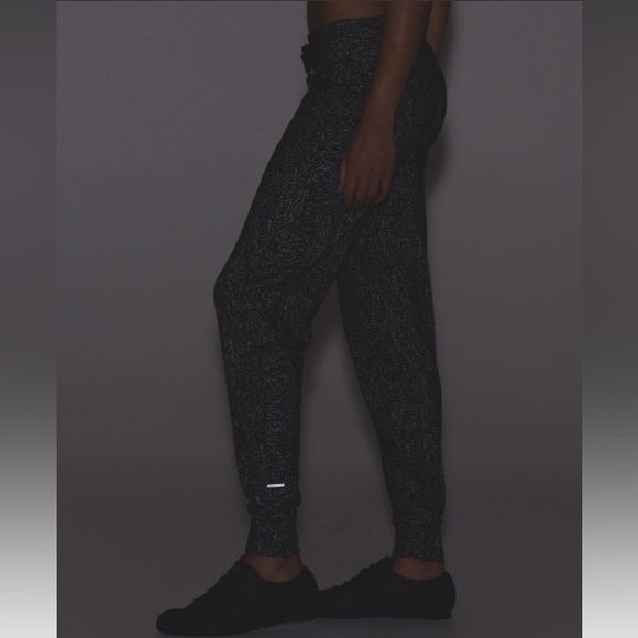 Lululemon Ready to Rulu Pant - Picture 4 of 9